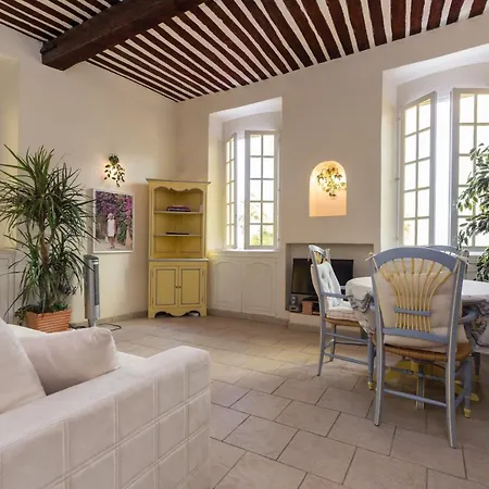 Sleeps 2 Air Con Wifi Apartment *