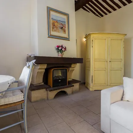 Sleeps 2 Air Con Wifi Apartment *